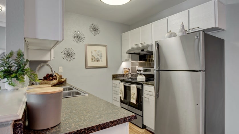 The Grove at City Center Apartments Image 7
