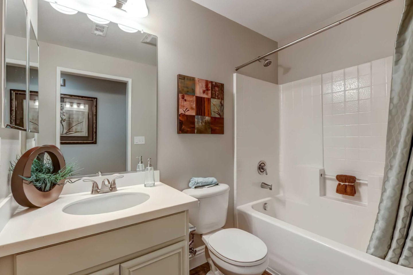 Riverton Image 23