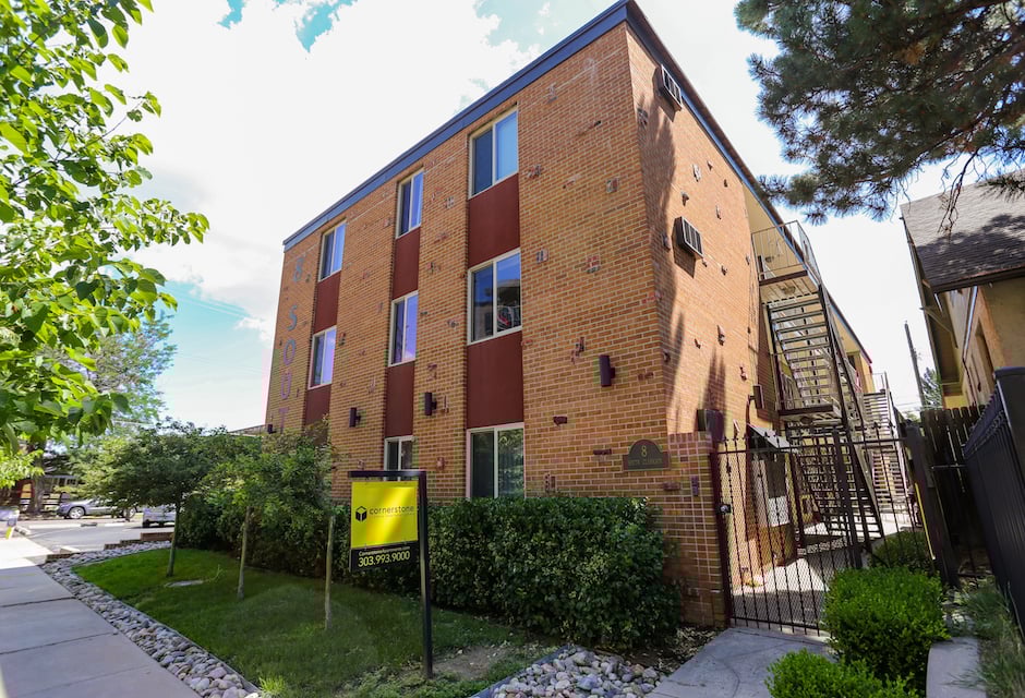 8 S Clarkson Street Image 6