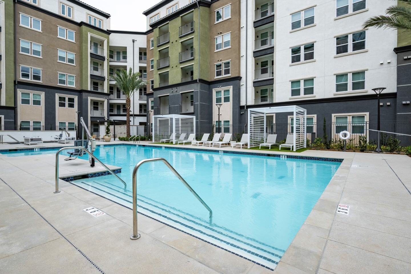 Enzo Apartments Image 24
