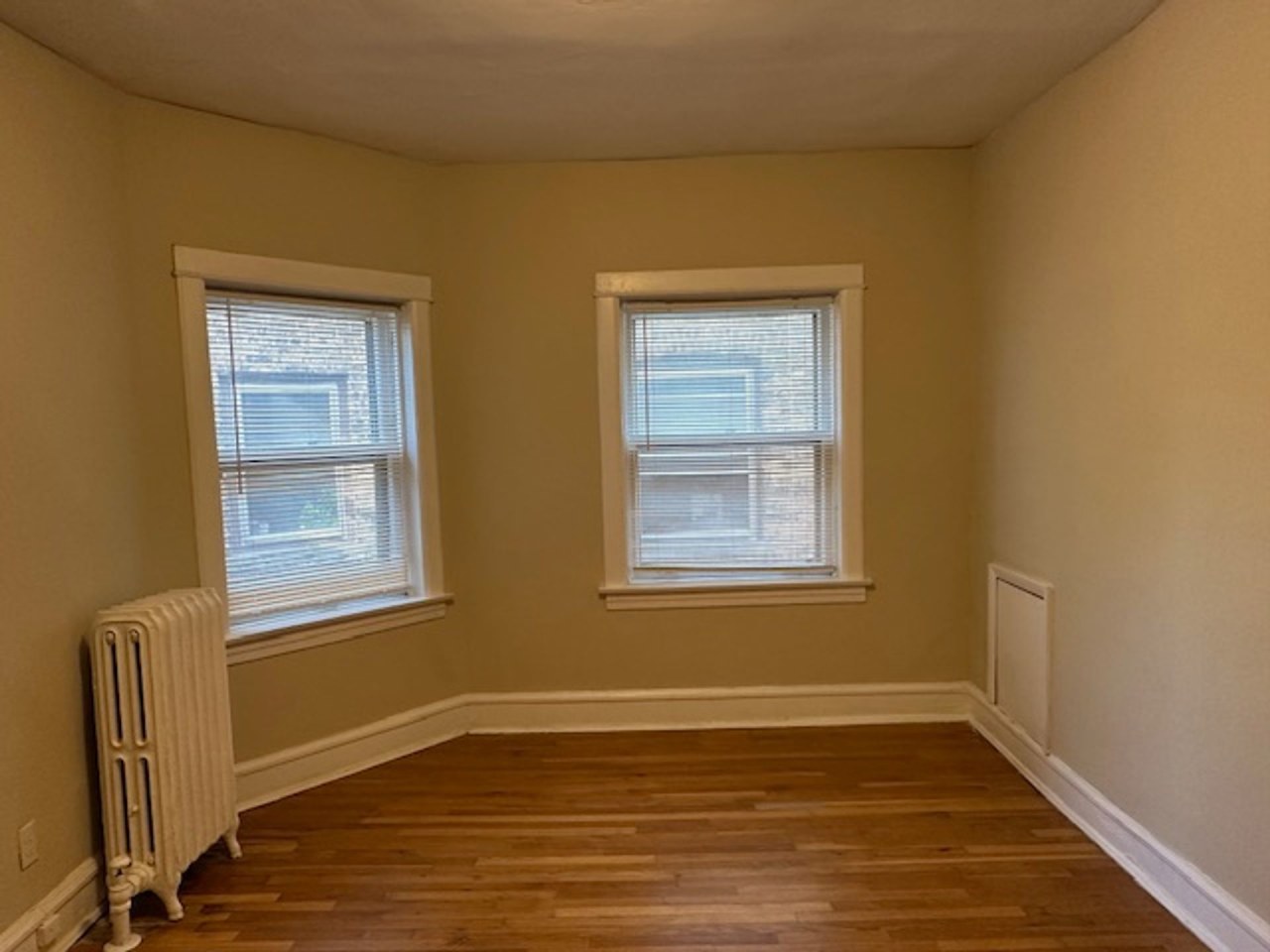 2534 N Prospect Avenue Image 12
