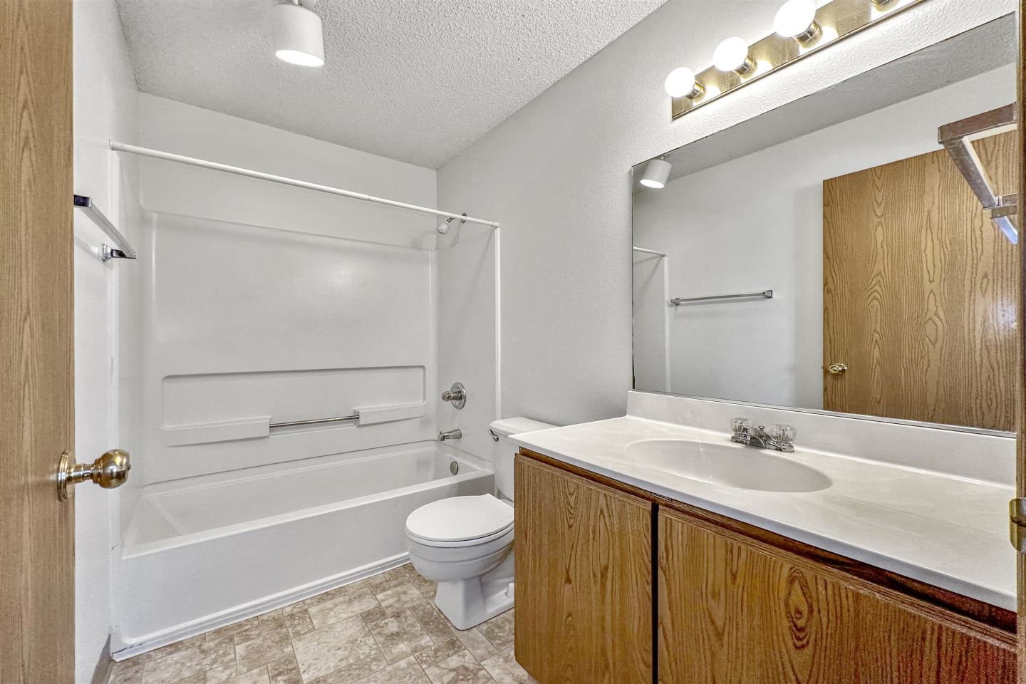 Somerset Apartments Image 18