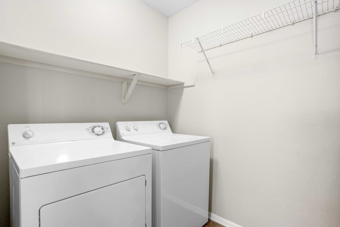 Alder Peak Townhomes Image 16