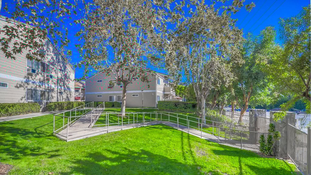 Senior Housing - Park San Dimas Senior Apartments Image 4