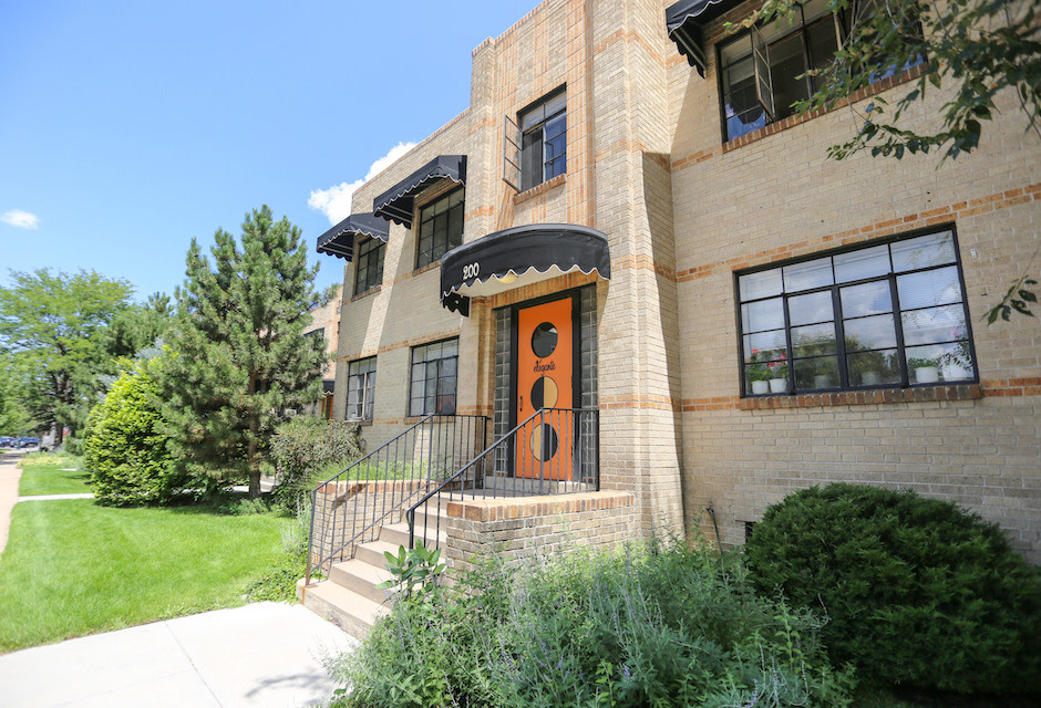 Elegante Apartments Image 9