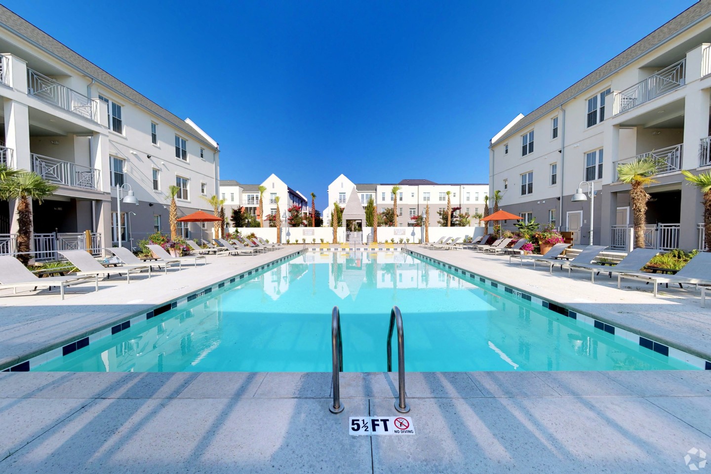 Link Apartments Mixson Image 4
