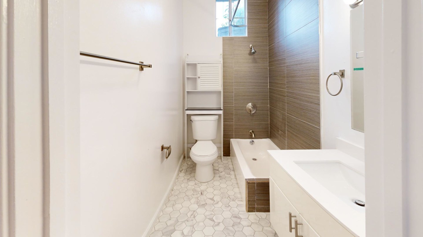 621 Stockton Image 28