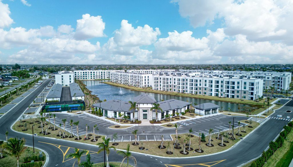 Siesta Lakes Apartment Homes Image 28