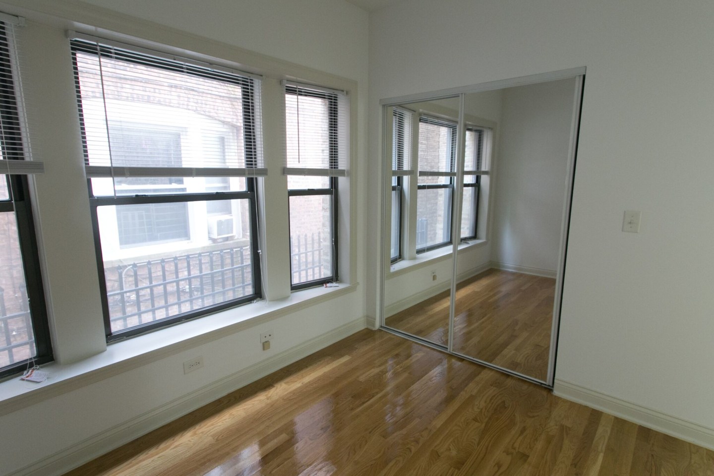 5400-5408 S. Ingleside Avenue Image 23