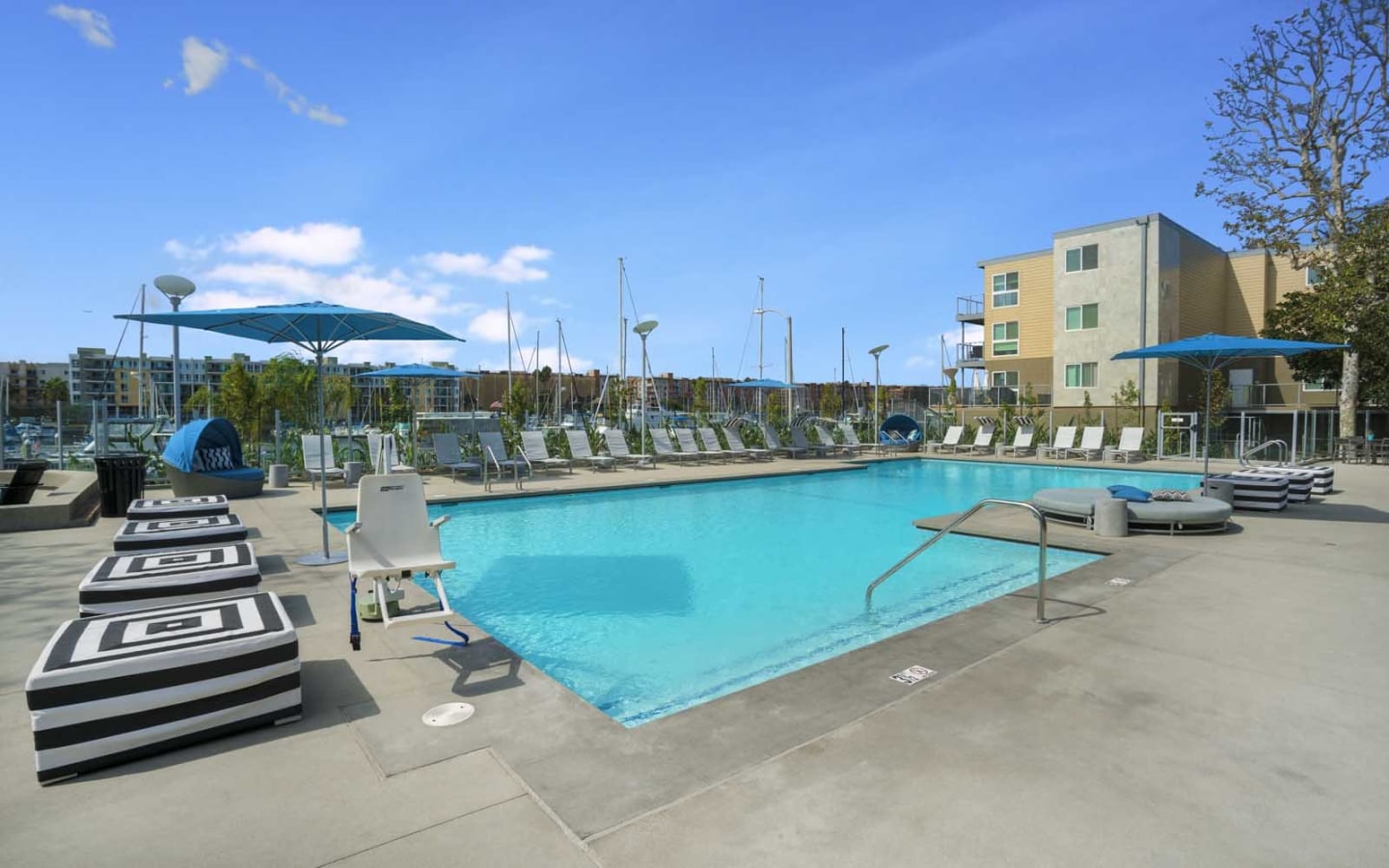 WAYFARER APARTMENTS + MARINA Image 4