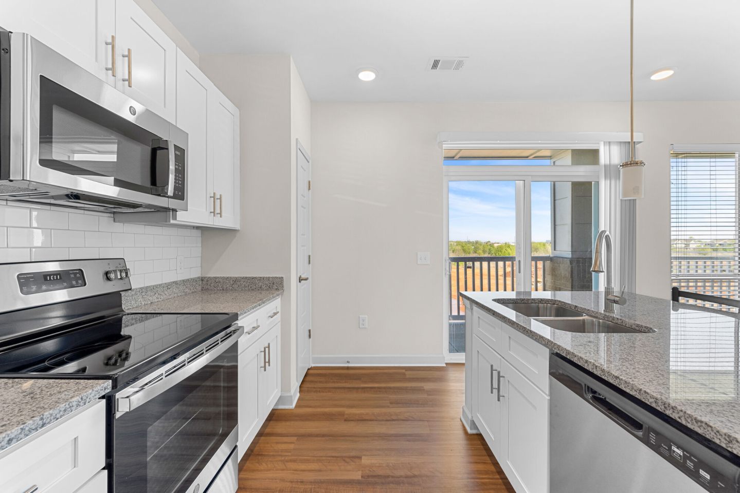Lofts at Hamilton Luxury Apartments Image 15