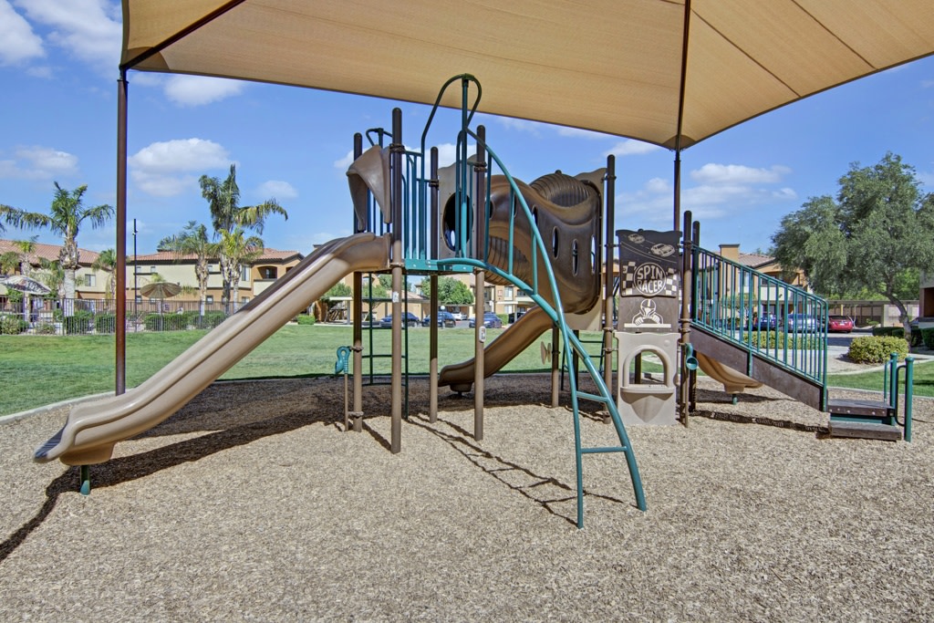 Arezzo Apartment Homes Image 17