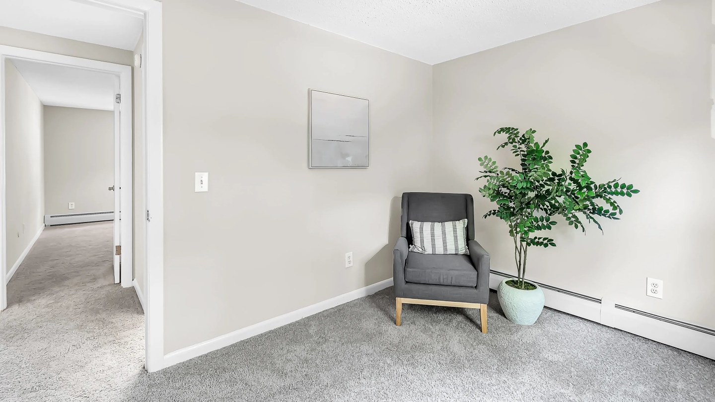 Edgewood Court Image 10