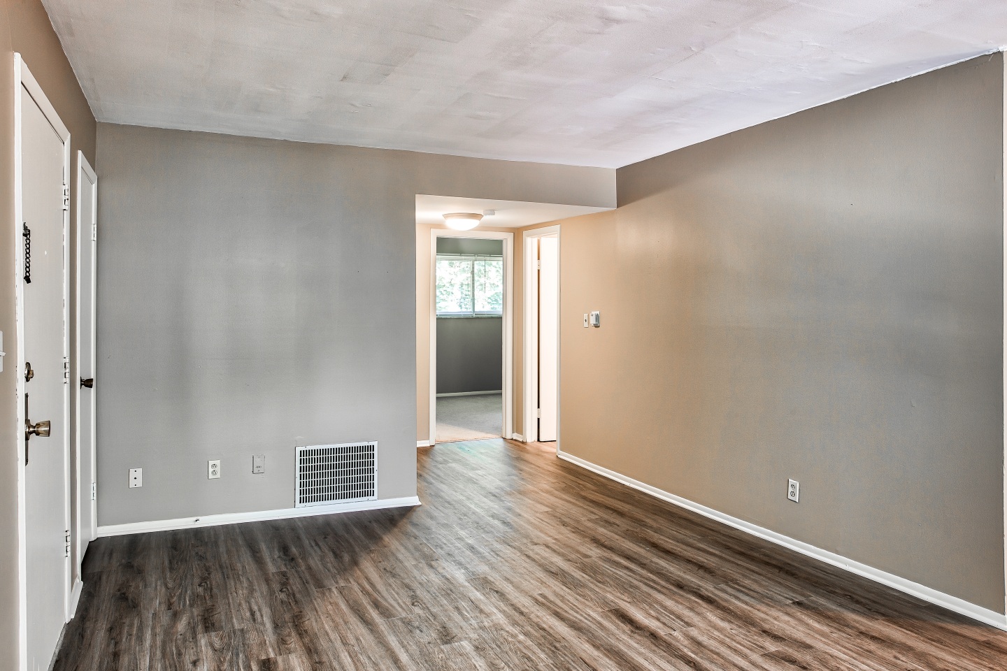 Continental Terrace apartment homes Image 7
