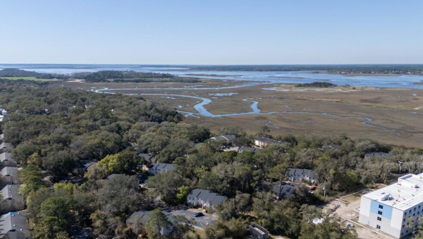 Marsh Cove & Somerset Image 15