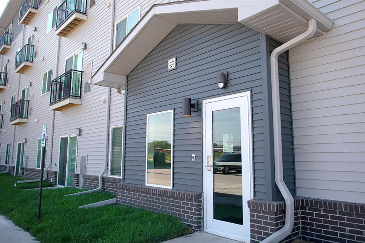 Heartland Flats Image 25