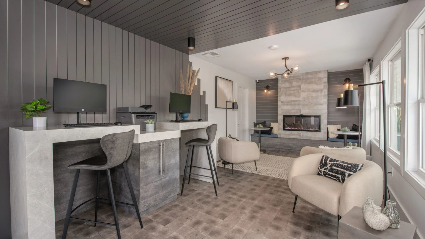 Emory Lakes Luxury Apartments Image 18
