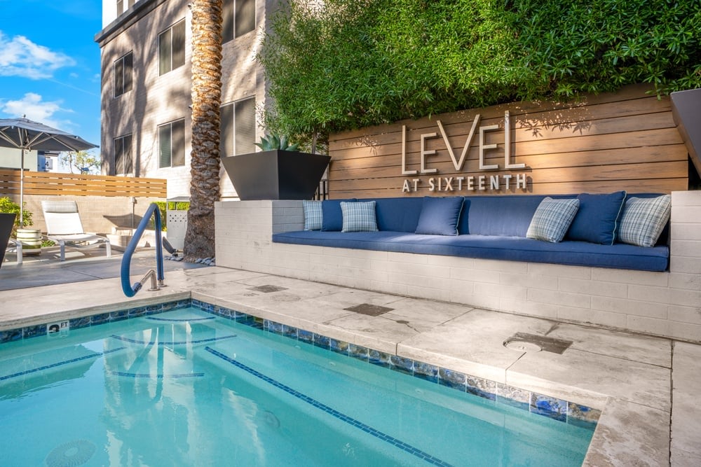 Level at Sixteenth Image 69