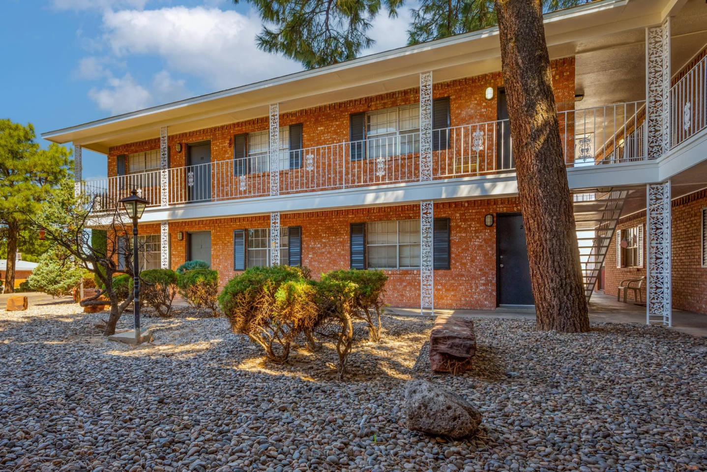 Pine Lane Apartments Image 15