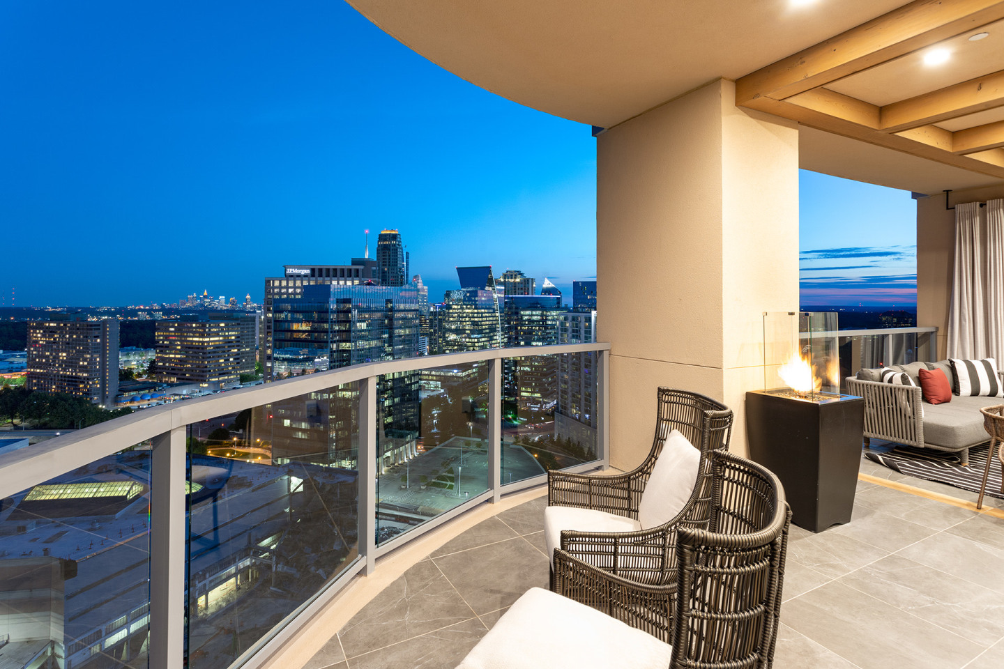 The Huntley Luxury Apartments Image 69