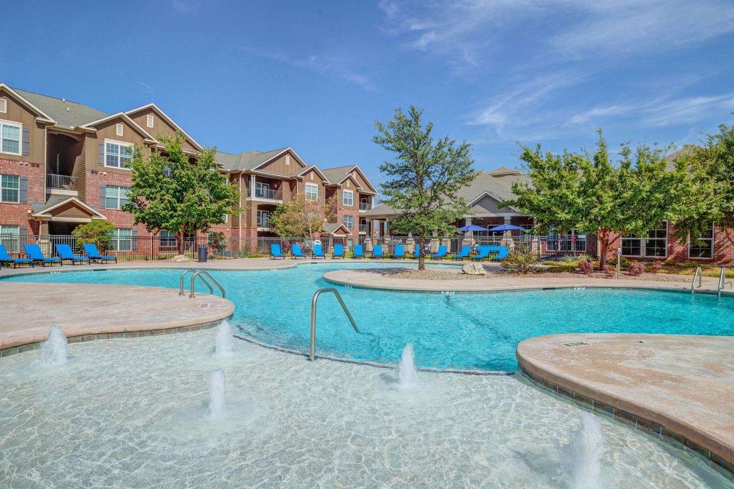 The Shores Apartments Image 7