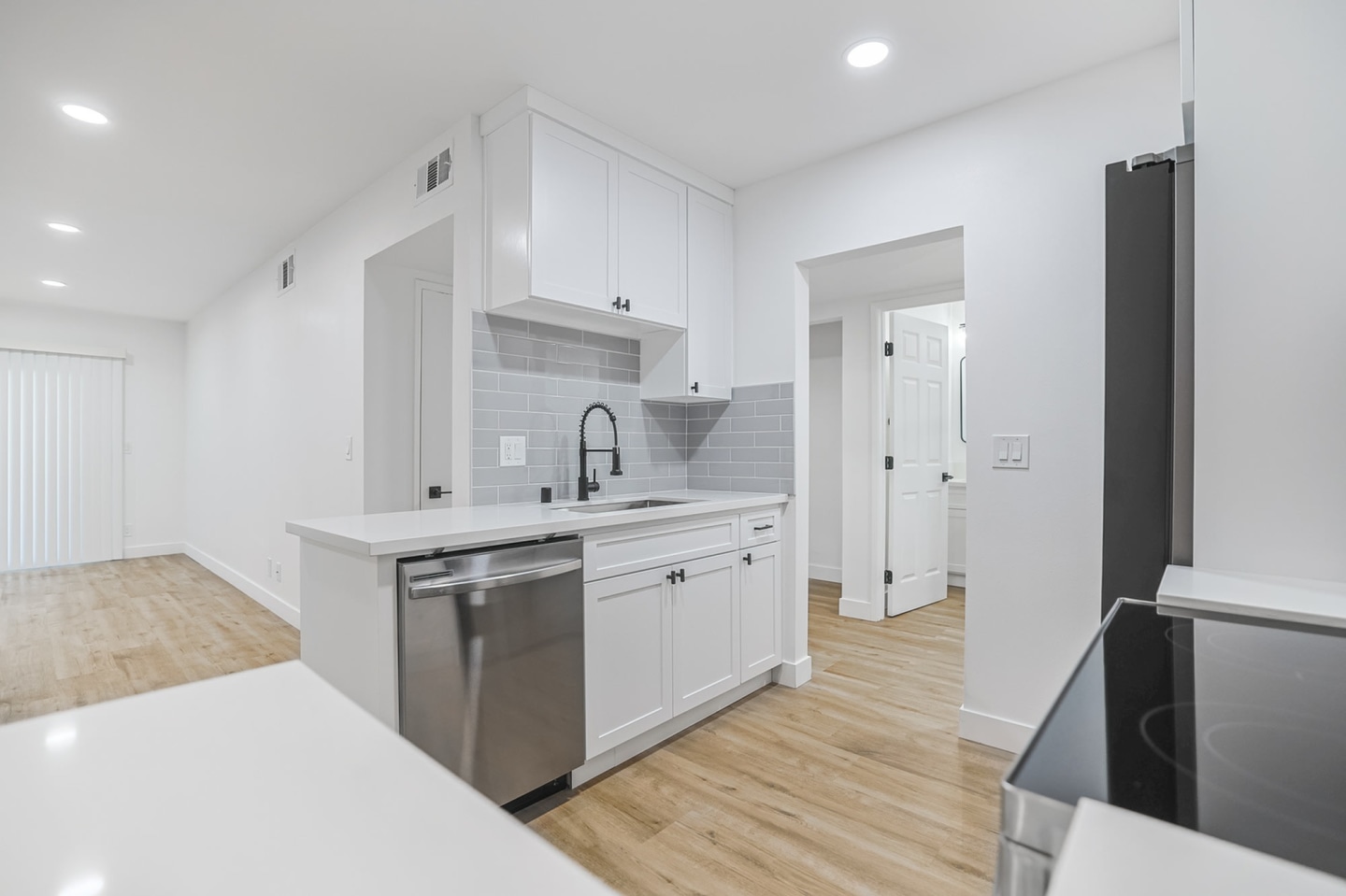 San Pasqual Apartments Image 17