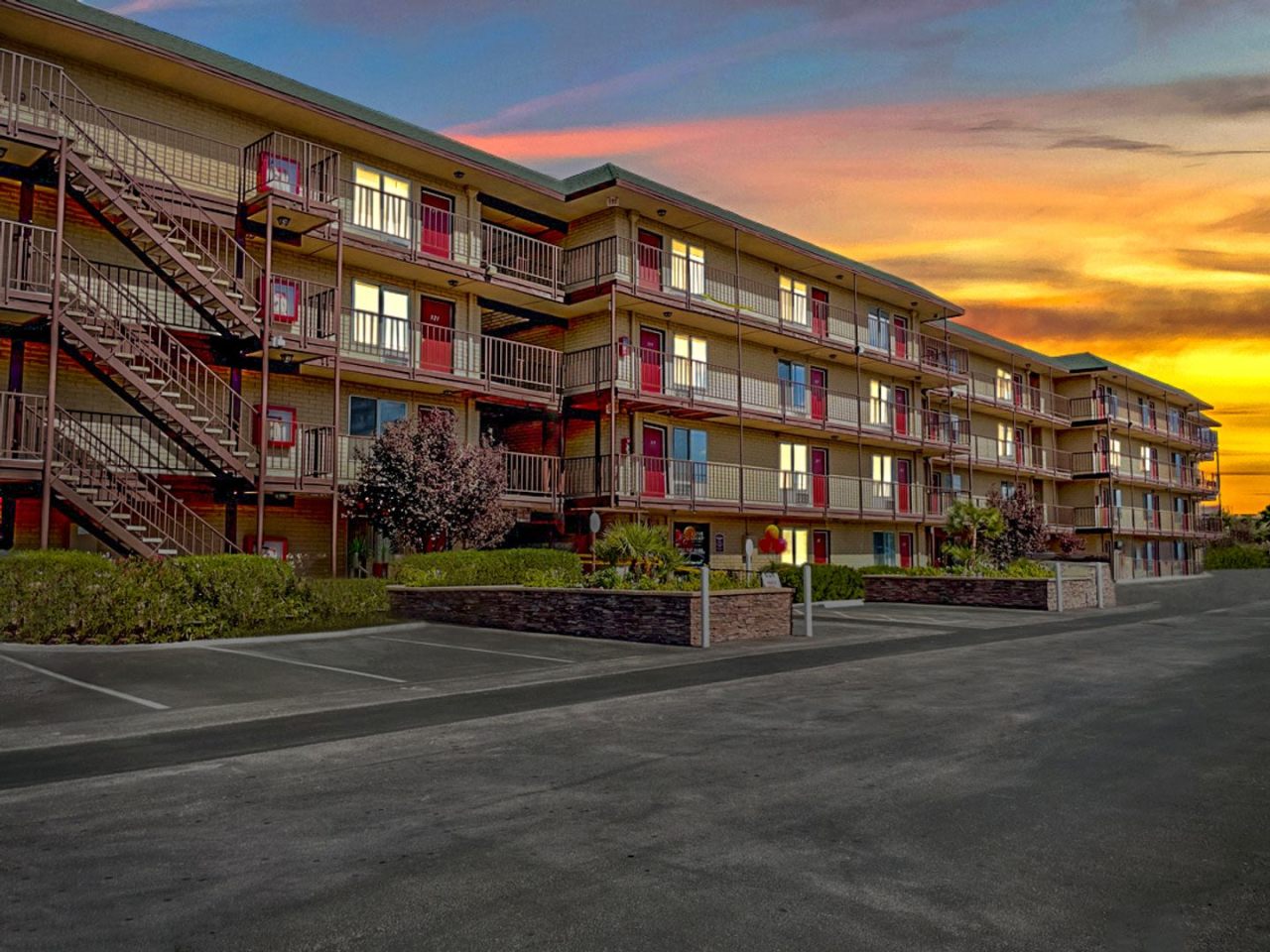 Katie Court Apartments Image 2