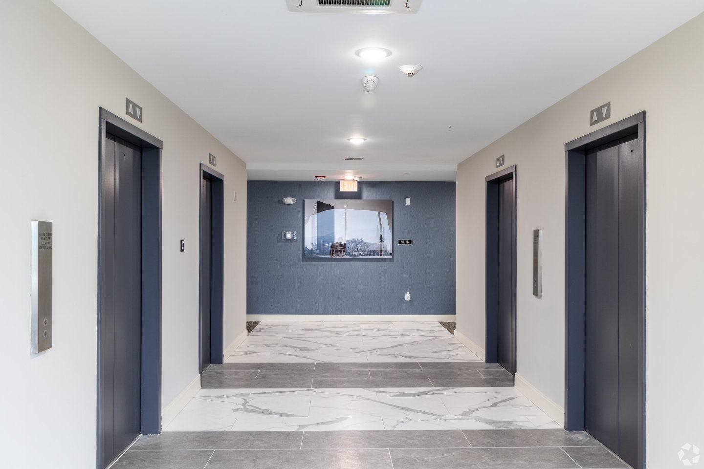The Residence at 1000 Elm Image 104