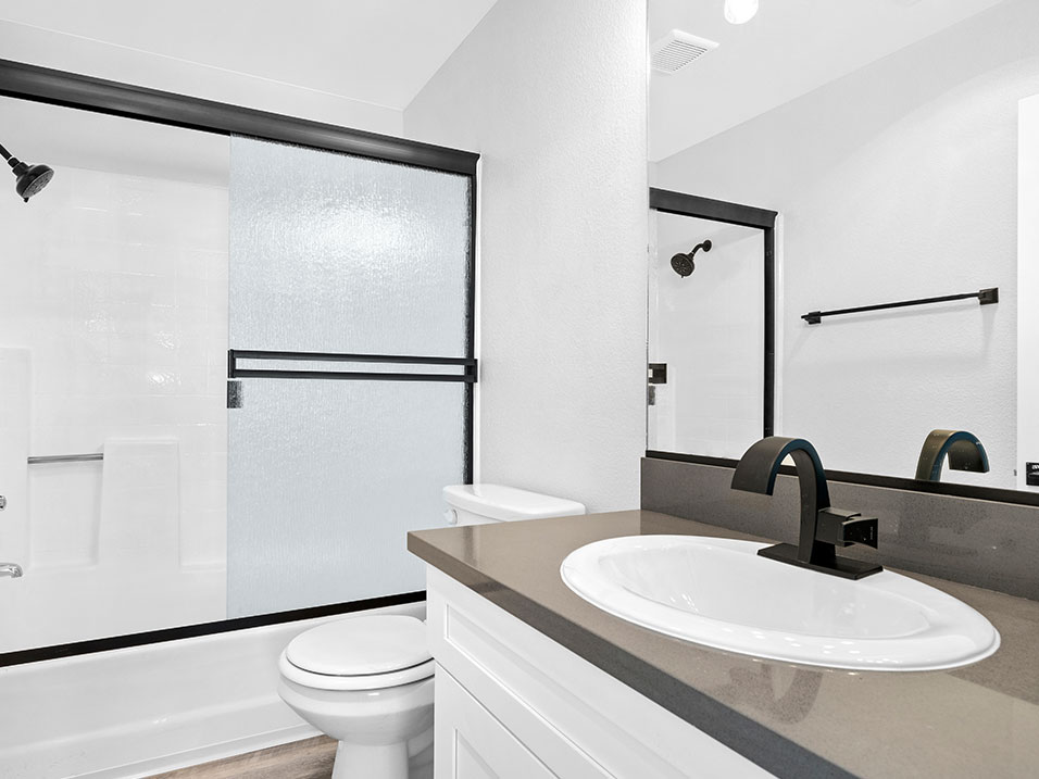 Woodridge Apartments Image 16