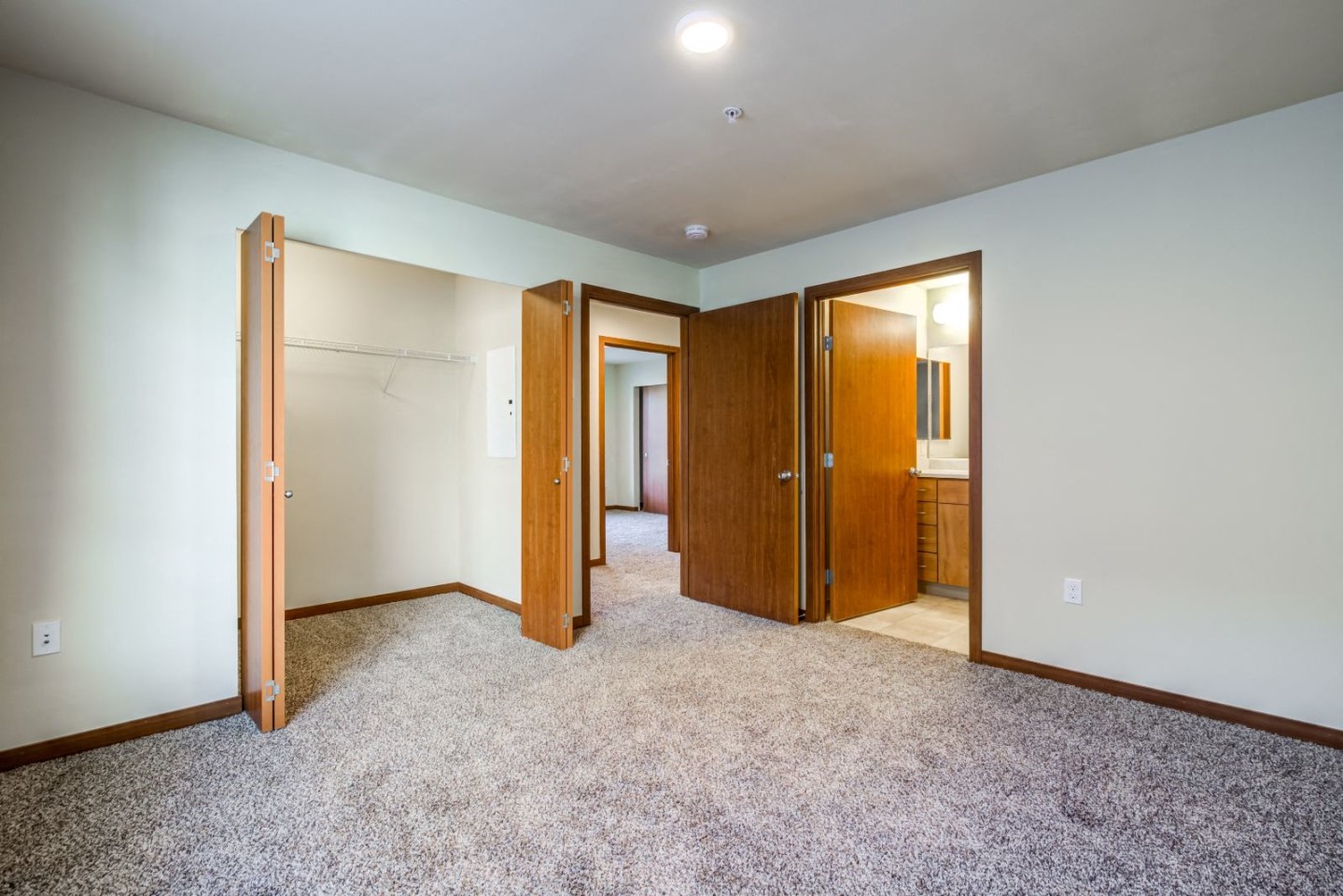 Willow Tree Grove Image 15