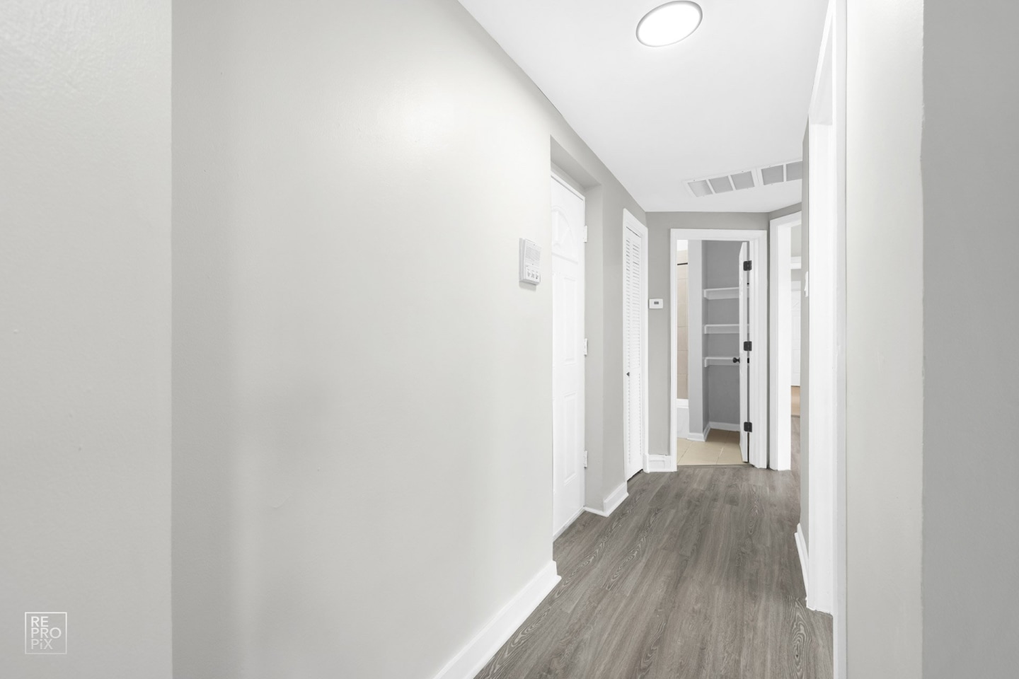 5749 W Chicago Image 11
