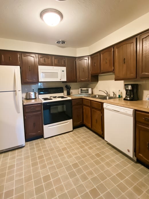 Carriage Hill Apartments Image 11