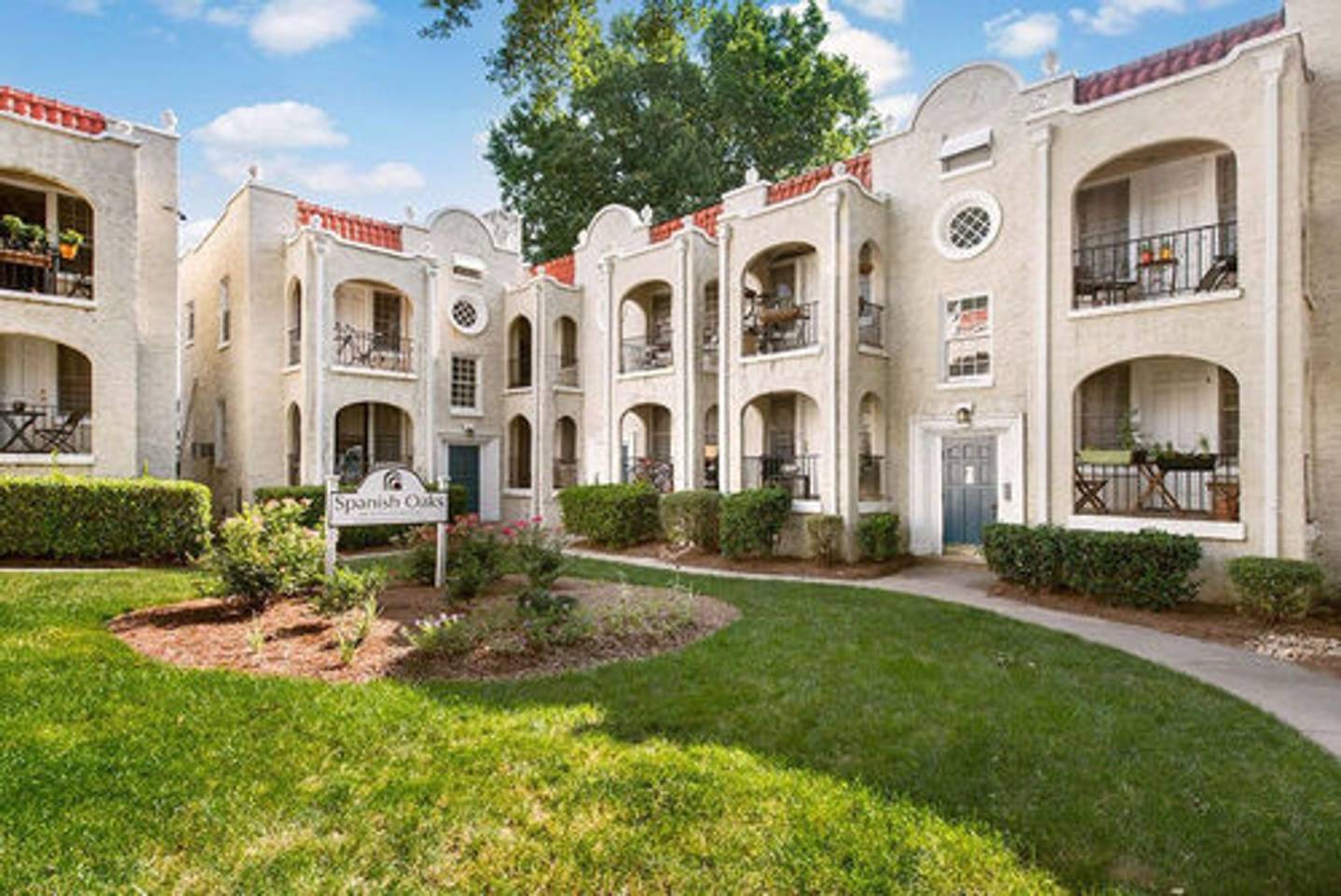 Spanish Oaks Image 5