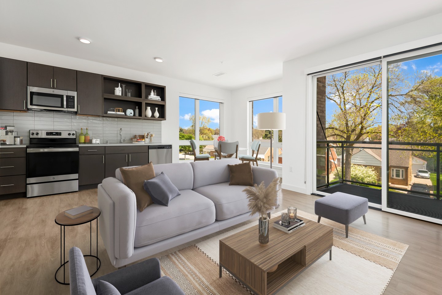The Lydell Luxury Living Image 10