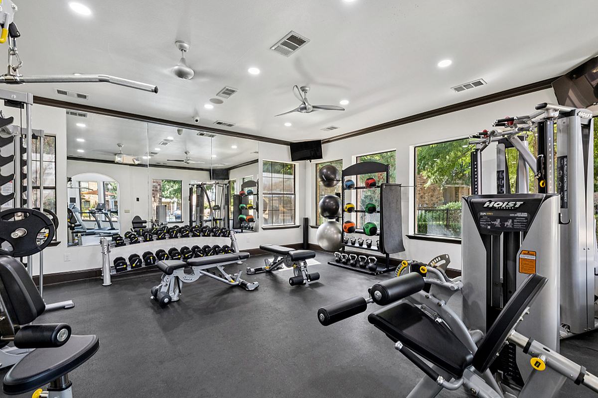 Enclave on Golden Triangle Apartments Image 9