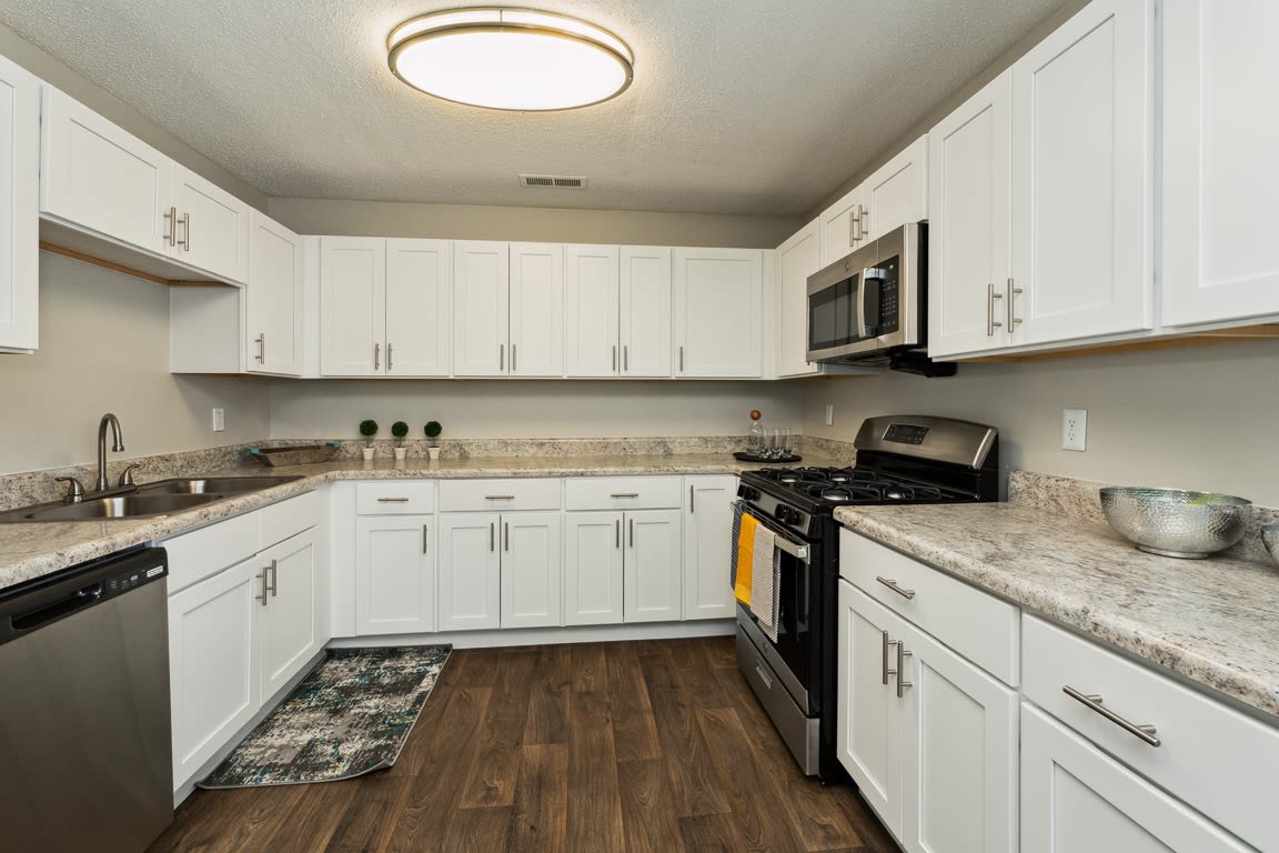 Hyde Park Townhomes Image 17