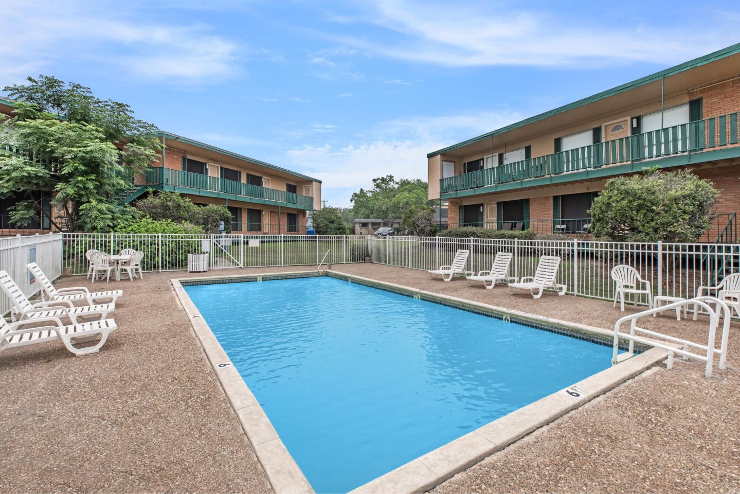 Chateau Santa Fe Apartments Image 24