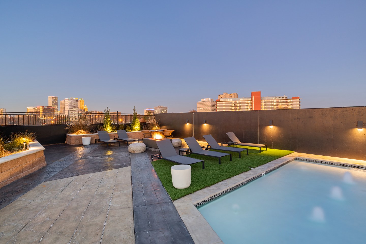 The Cosmopolitan Image 13