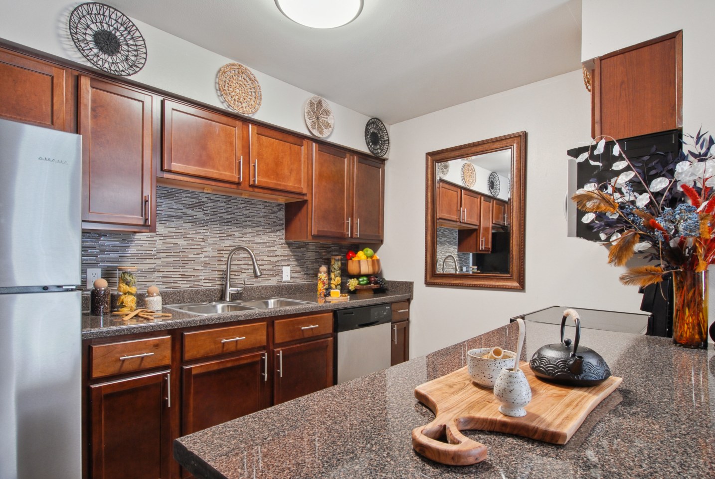 Emerald Pointe Image 10