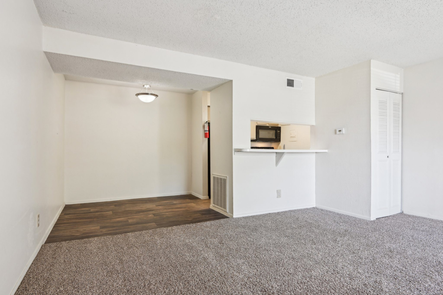 Abbey Glenn Apartments Image 2