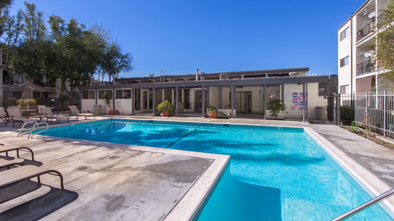 Tarzana Springs Image 5