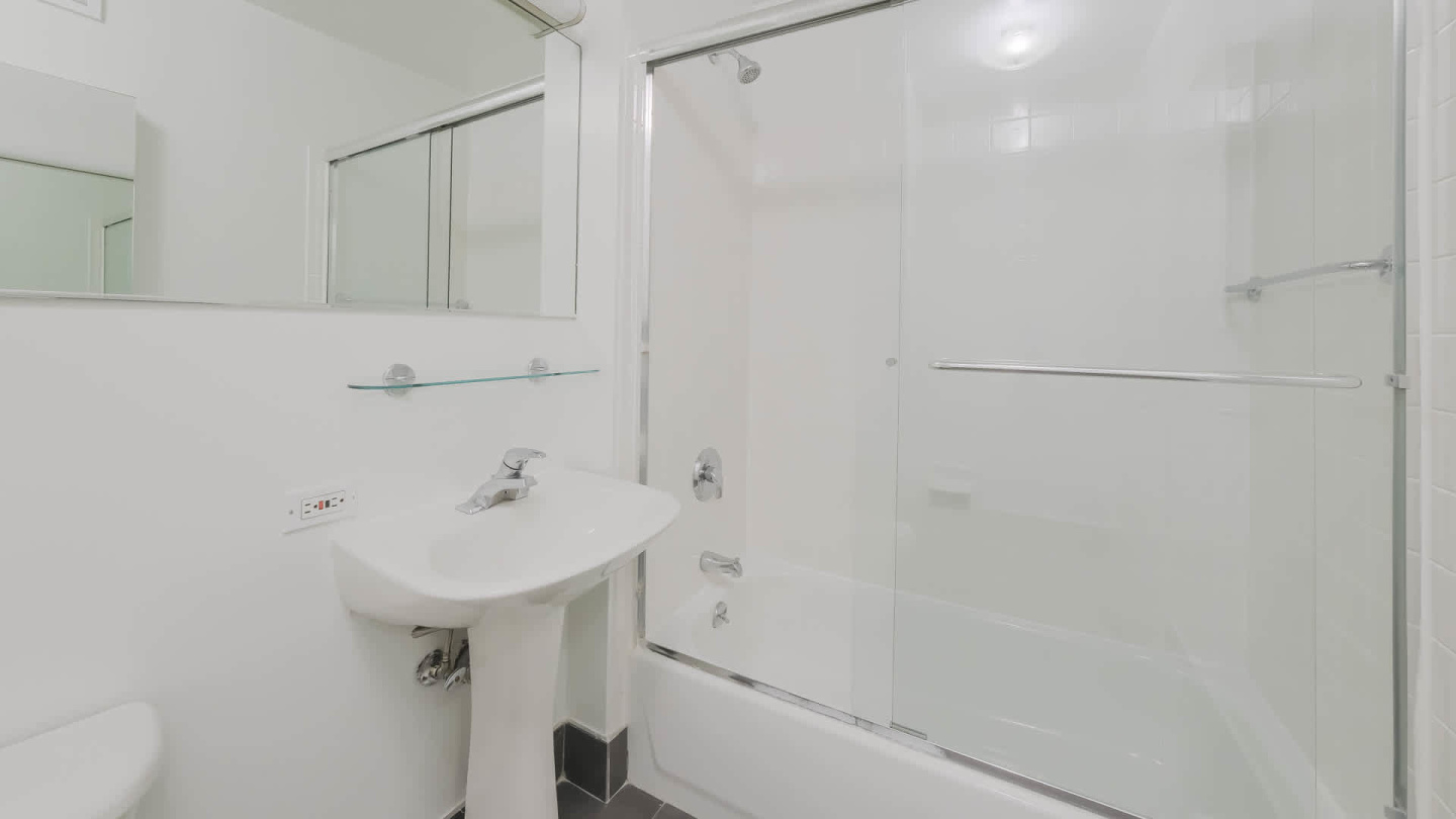 Longacre House Apartments Image 42