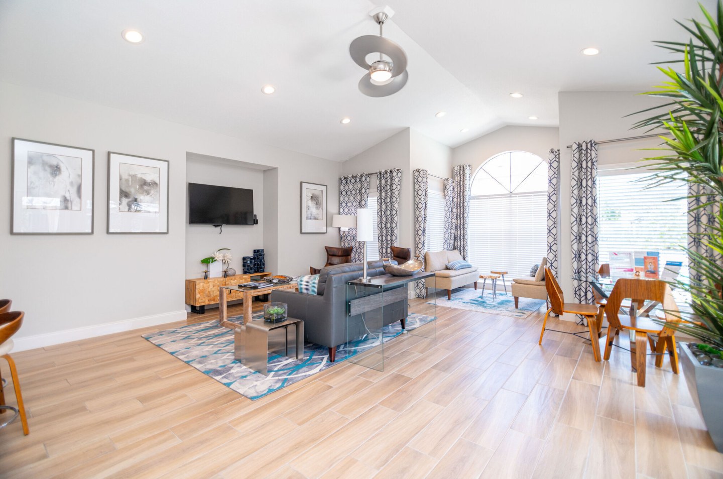 Green Tree Place Image 4