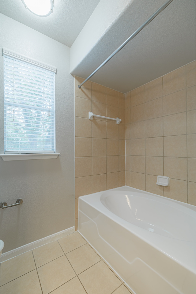 The Retreat at Stafford Apartments Image 22