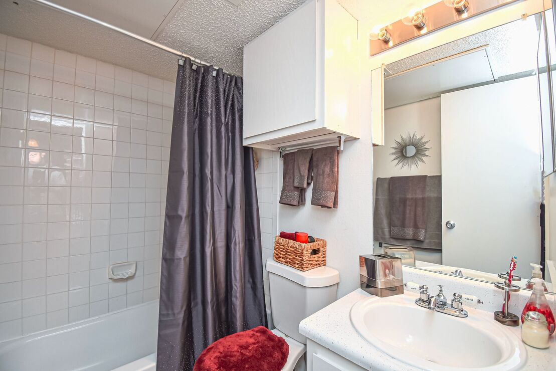 Centerpoint Apartments Image 21