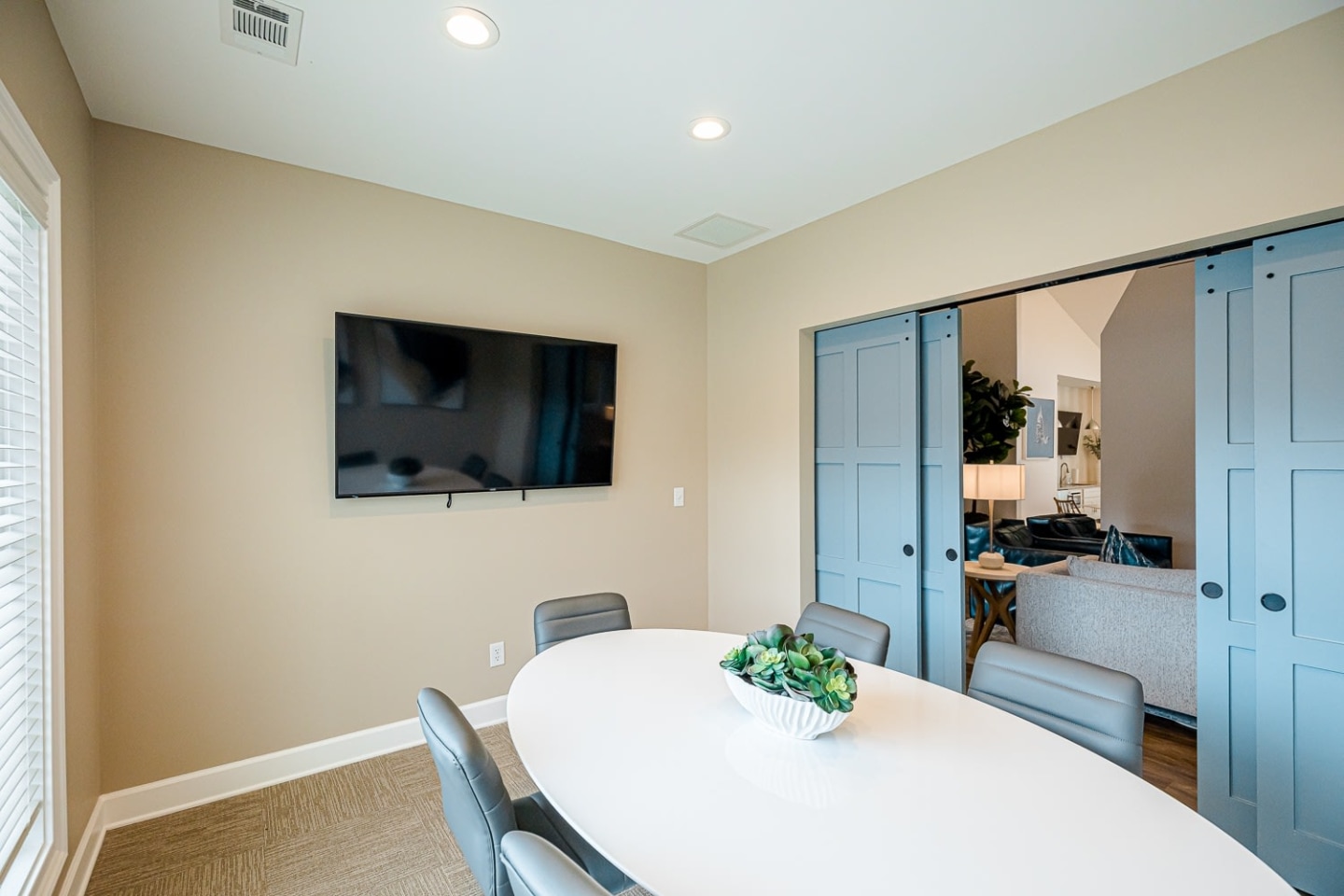 The Vista Apartments and Townhomes Image 26