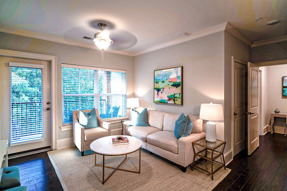 511 Queens Image 4