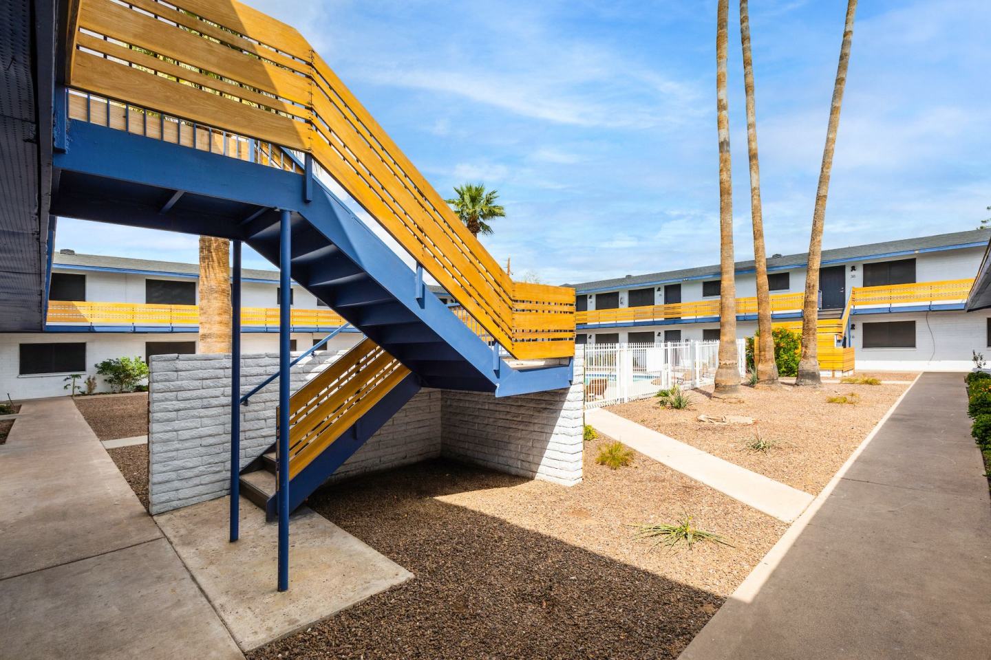 Camelback Village Apartments Image 32