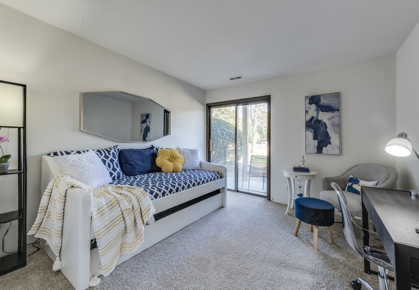 Willow Creek Apartments Image 6