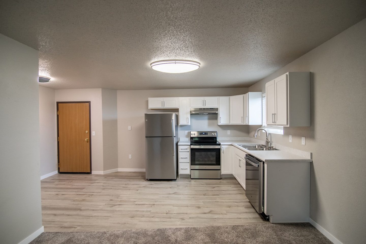 Turnpike Apartments Image 16